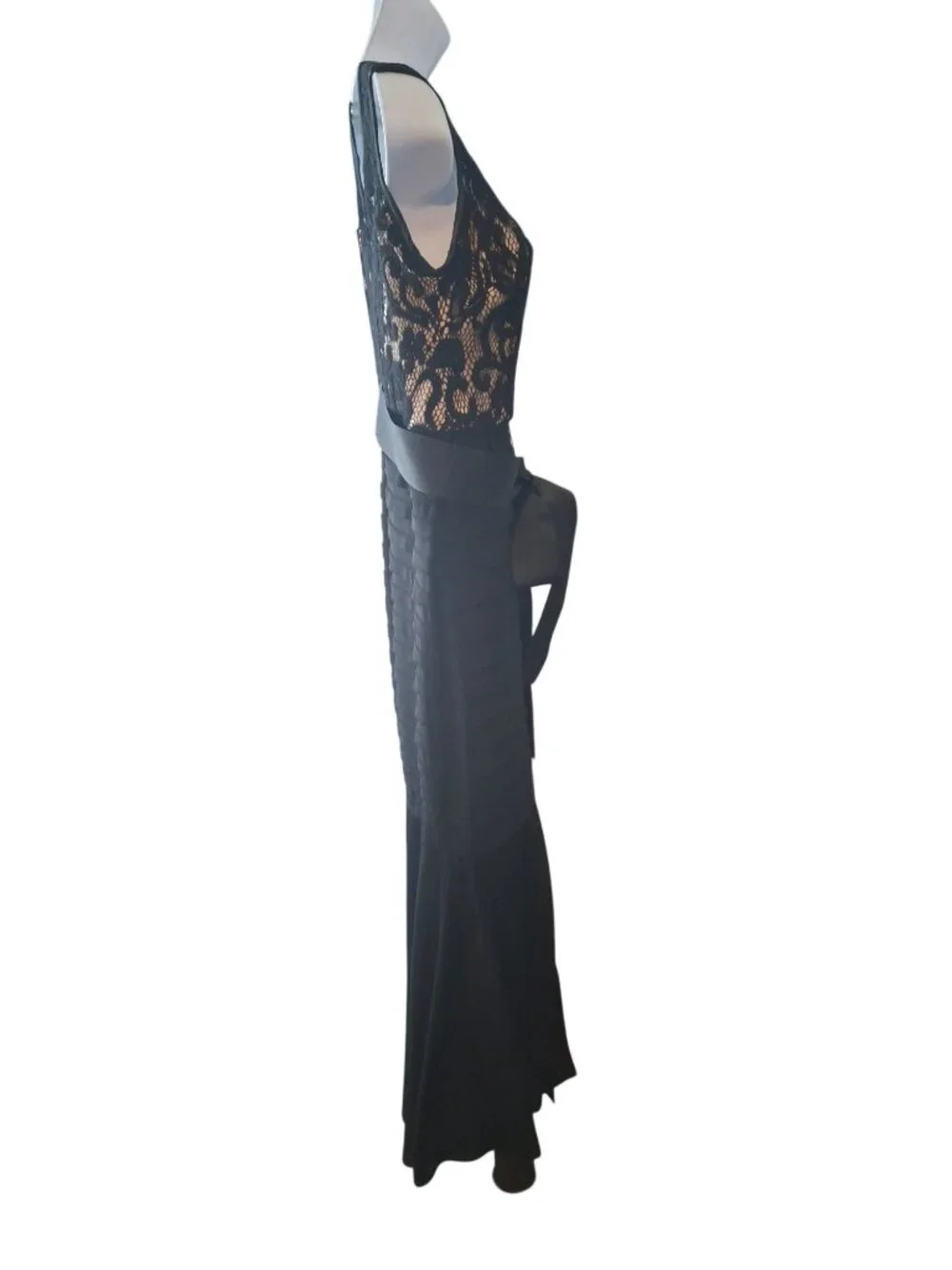 Betsy & Adam Dress 6 Black Nude Lace Ruched Mermaid Maxi Gown Formal Romantic